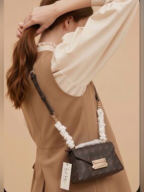 Brand new Nicole Miller, New York purse